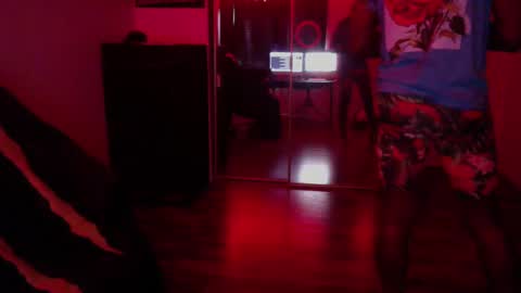 Snapshot of officialmoneyxxx chatting on October 28, 6:09 pm Money online show from October 28, 6:09 pm