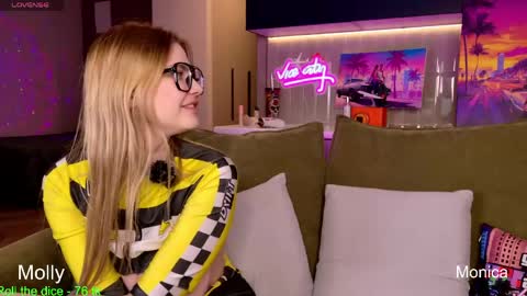 Monica online show from April 29, 6:57 pm