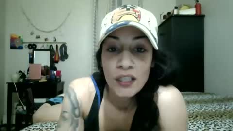 Lit en Cama online show from January 19, 4:33 am