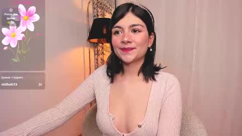 Snapshot of oh__holly chatting on October 18, 1:32 am  Holly  online show from October 18, 1:32 am