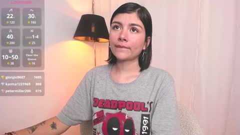 Snapshot of oh__holly chatting on February 25, 12:25 am  Holly  online show from February 25, 12:25 am