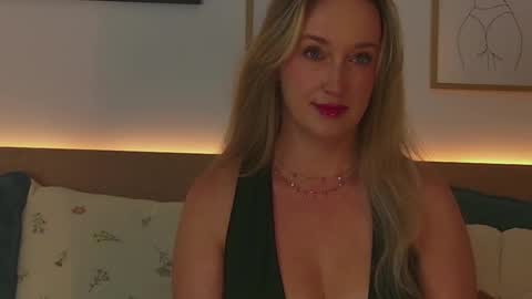 Kourtney online show from October 1, 9:30 am