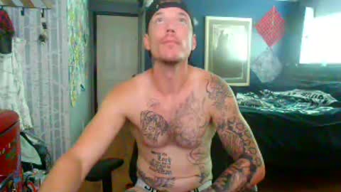 who dares  toss me some  tips lets have fun online show from August 8, 4:39 pm