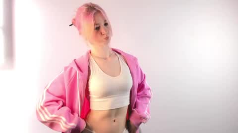 Emi and Ohpi online show from April 14, 1:47 pm