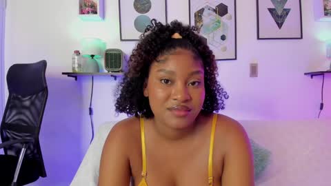 Snapshot of ohrianagibson chatting on December 3, 3:37 am  g  online show from December 3, 3:37 am