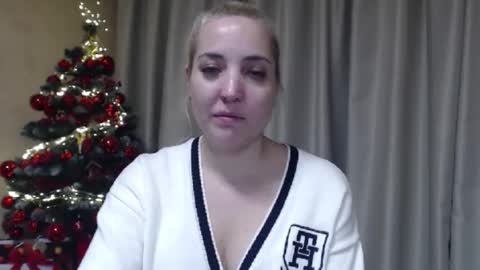 Mari online show from December 19, 8:37 pm