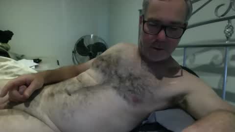 oiledcouple1 online show from November 10, 10:18 am