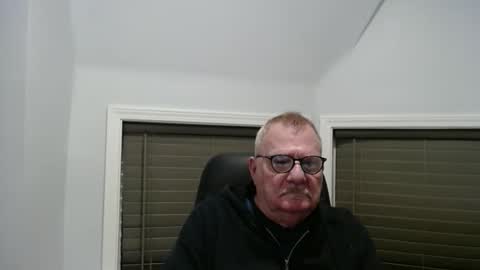 oldguybigd online show from April 14, 3:21 am