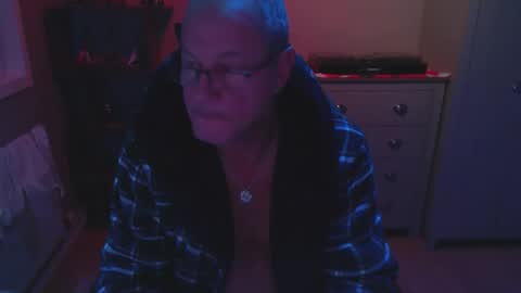 oldveteranuk online show from November 27, 6:32 am