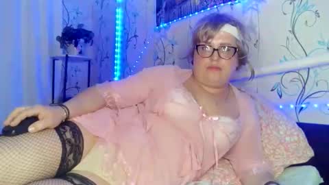 Olesya online show from May 6, 10:27 pm