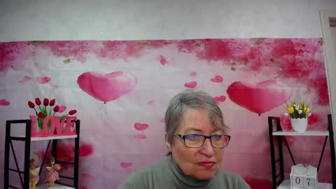 OlgaLuck online show from April 7, 5:09 am