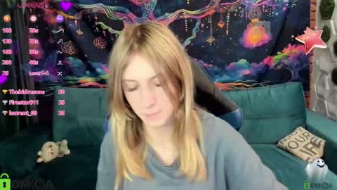 Snapshot of olisa_fox chatting on October 31, 12:00 am Olisa fox online show from October 31, 12:00 am