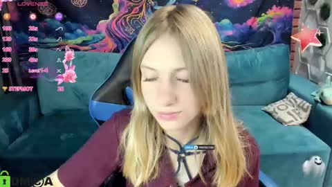 Snapshot of olisa_fox chatting on September 19, 8:12 pm Olisa fox online show from September 19, 8:12 pm