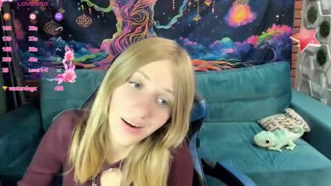 Snapshot of olisa_fox chatting on September 18, 7:29 pm Olisa fox online show from September 18, 7:29 pm