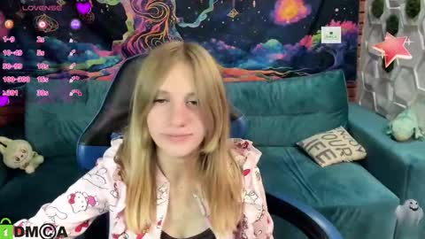 Snapshot of olisa_fox chatting on October 15, 7:47 pm Olisa fox online show from October 15, 7:47 pm