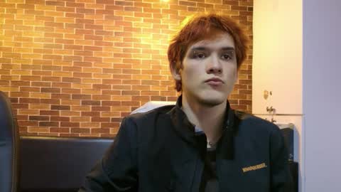 Snapshot of oliver_big19 chatting on October 20, 11:26 am oliver_big19 online show from October 20, 11:26 am