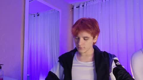 Snapshot of oliver_big19 chatting on October 3, 12:46 pm oliver_big19 online show from October 3, 12:46 pm