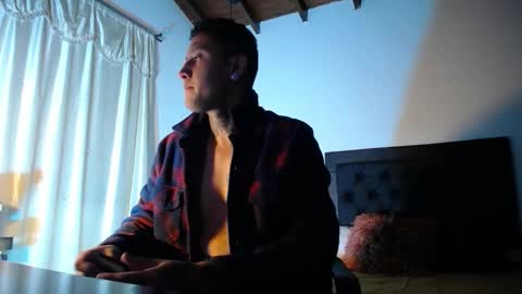 Snapshot of oliver_daviss chatting on October 3, 5:05 am Oliver online show from October 3, 5:05 am
