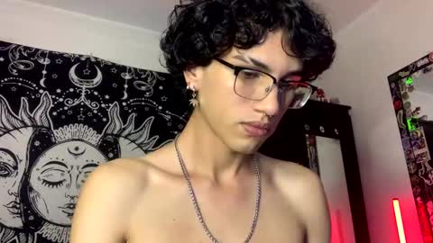 Oliver fast online show from November 22, 9:08 am