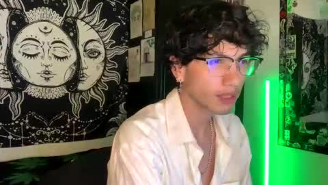 Snapshot of oliver_fast_ chatting on October 13, 7:54 am Oliver fast online show from October 13, 7:54 am