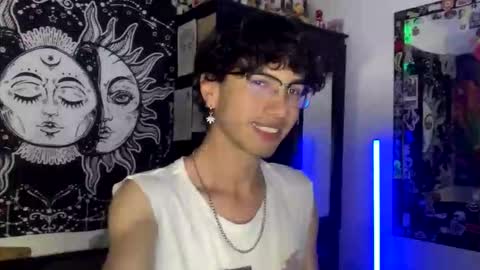Snapshot of oliver_fast_ chatting on October 18, 8:07 am Oliver fast online show from October 18, 8:07 am
