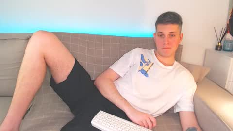 Oliver online show from January 15, 4:00 pm