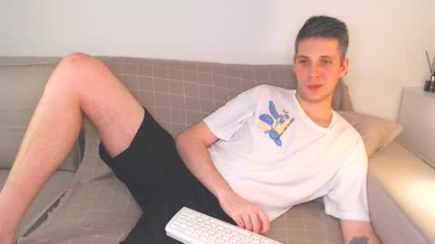 Oliver online show from December 22, 7:31 pm