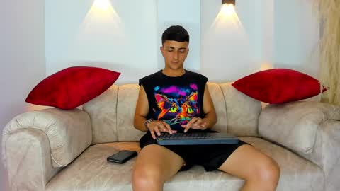 OLIVER online show from December 21, 6:41 am