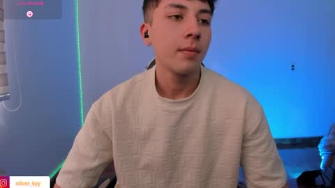 oliveeer online show from June 2, 9:28 pm
