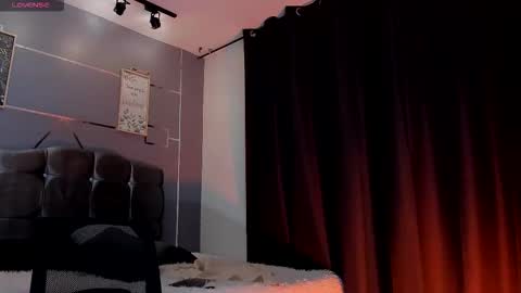 oliver mr  online show from October 27, 7:47 pm