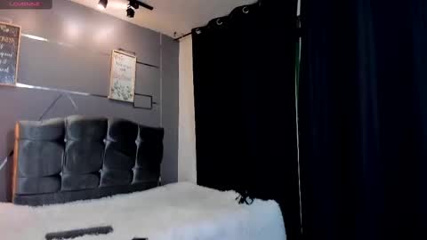 oliver mr  online show from September 16, 7:17 pm