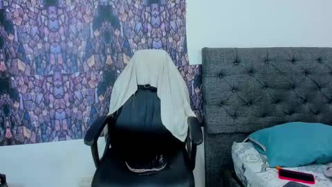 oliver_smith_2 online show from February 23, 4:24 pm