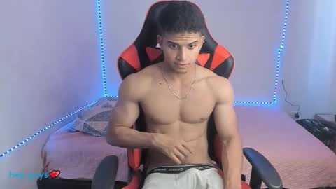 oliver thompsson online show from December 1, 8:22 pm