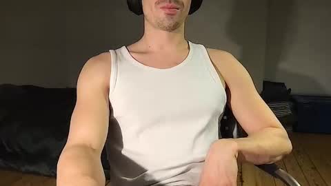 oliverbisbis1 online show from November 24, 11:47 pm