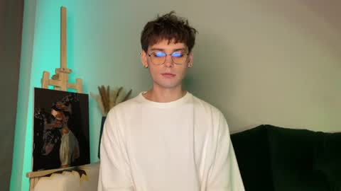 oliverlawrence online show from June 10, 8:29 pm