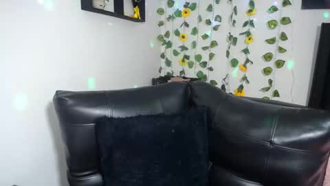 OLIVIA online show from March 10, 10:28 am