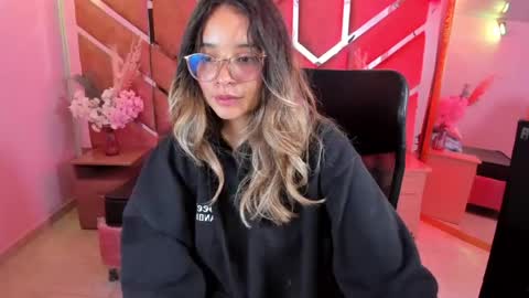  OLIVIA  online show from July 10, 4:17 am