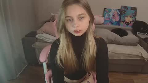 Olivia online show from November 16, 3:03 pm