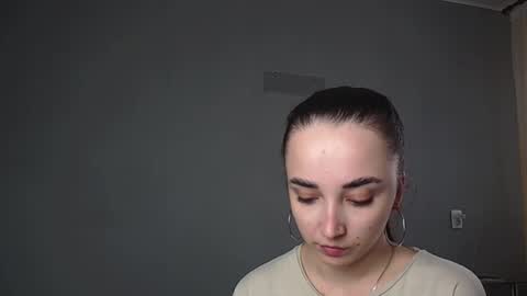 Olivia online show from March 29, 2:19 pm