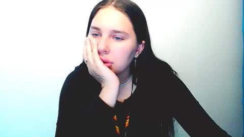 Snapshot of olivia_red_ chatting on September 15, 5:09 am Olivia online show from September 15, 5:09 am