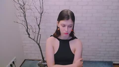 Snapshot of olivia_red_ chatting on January 24, 8:11 pm Olivia online show from January 24, 8:11 pm