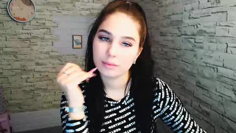 Snapshot of olivia_red_ chatting on February 10, 11:15 am Olivia online show from February 10, 11:15 am