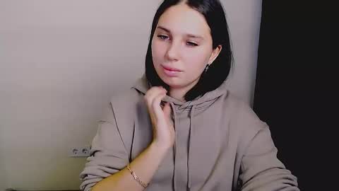 Snapshot of olivia_red_ chatting on September 23, 3:44 am Olivia online show from September 23, 3:44 am