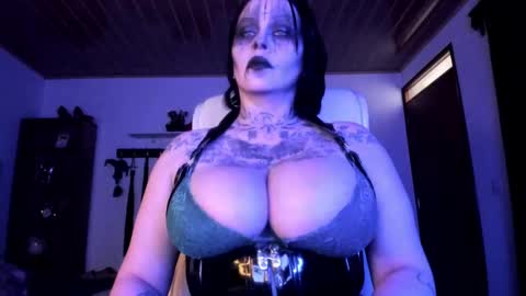 Snapshot of olivia_seex chatting on September 10, 1:56 pm online show from September 10, 1:56 pm