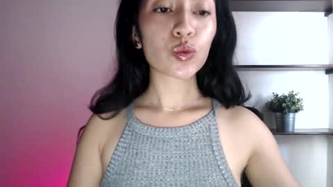 oliviaaa__ online show from October 5, 9:44 pm