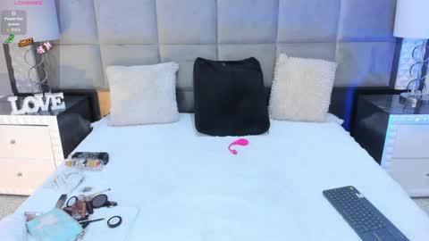 Olivia Burning online show from March 28, 11:44 am