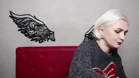 OliviaHorst online show from February 9, 9:47 am