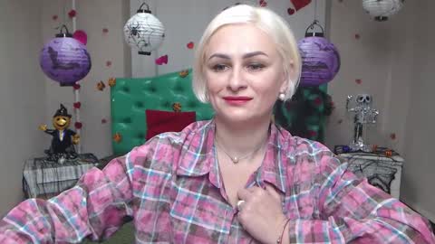 OliviaHorst online show from October 25, 5:24 pm