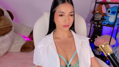Snapshot of oliviamcneill chatting on September 15, 1:12 pm Olivia Mcneill online show from September 15, 1:12 pm