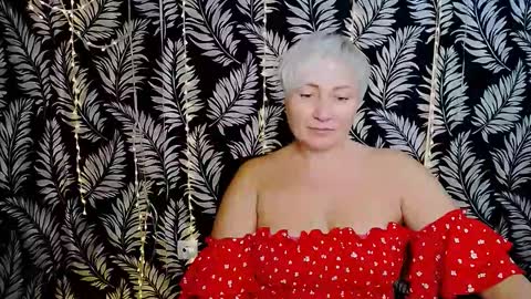 Snapshot of oliviaoskar_ chatting on October 23, 11:34 am Kelly online show from October 23, 11:34 am